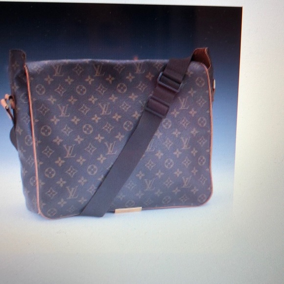 COPY - LV Messenger - Picture 5 of 16